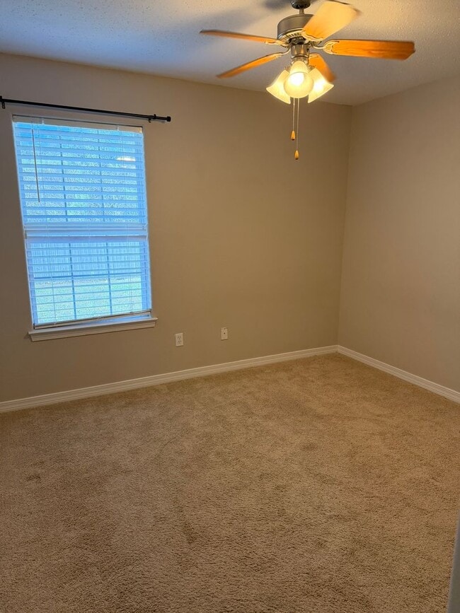 Building Photo - 3606 Bay Tree Rd