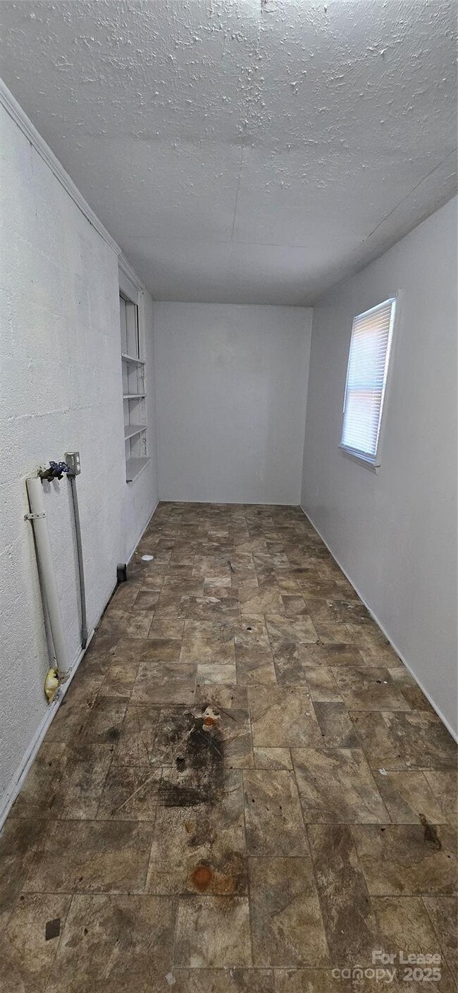 Building Photo - 1511 Fred Watson Pl