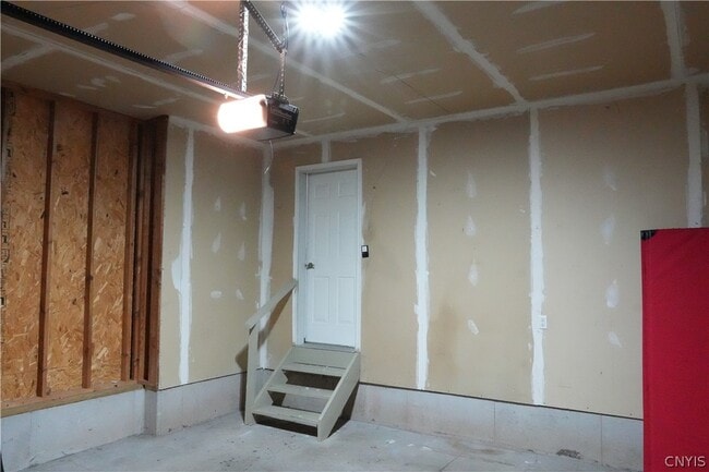 Building Photo - 5086 Minuteman Ln