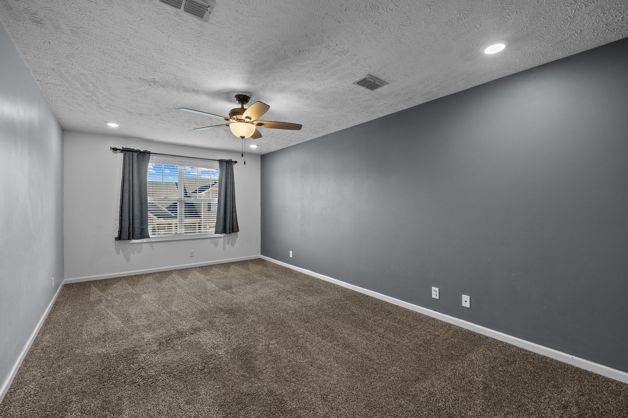 Building Photo - 911 Keepsake Diamond Ln