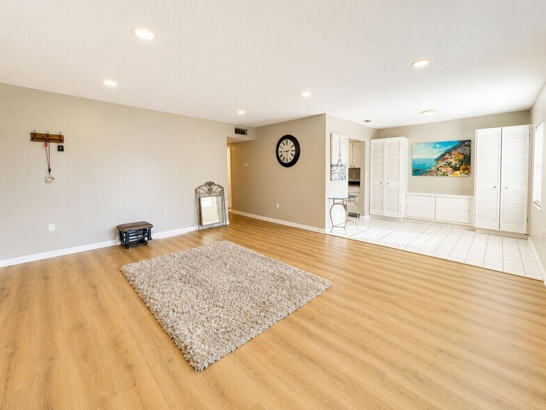 Building Photo - 4325 Aegean Dr