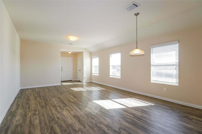 Building Photo - 2414 Peterborough Way