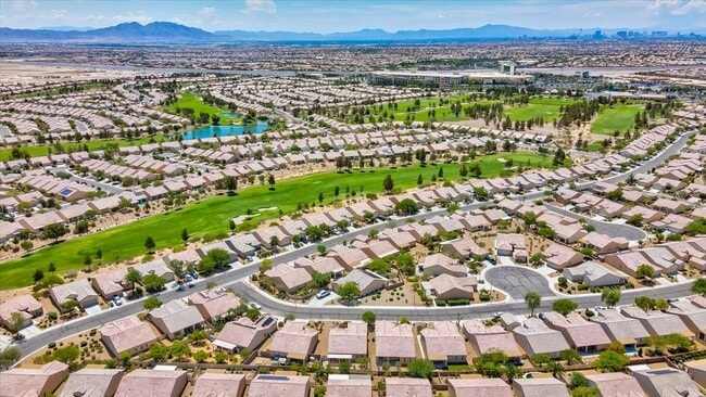 Building Photo - 7752 Fruit Dove St