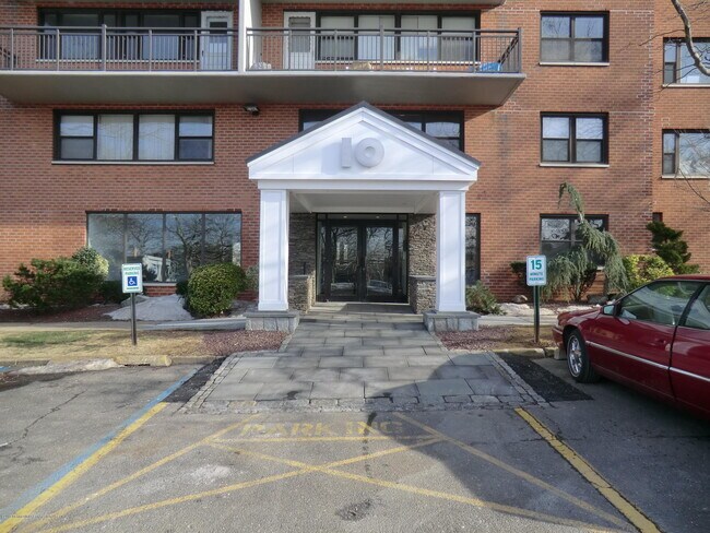 Building Photo - 10 Ocean Blvd