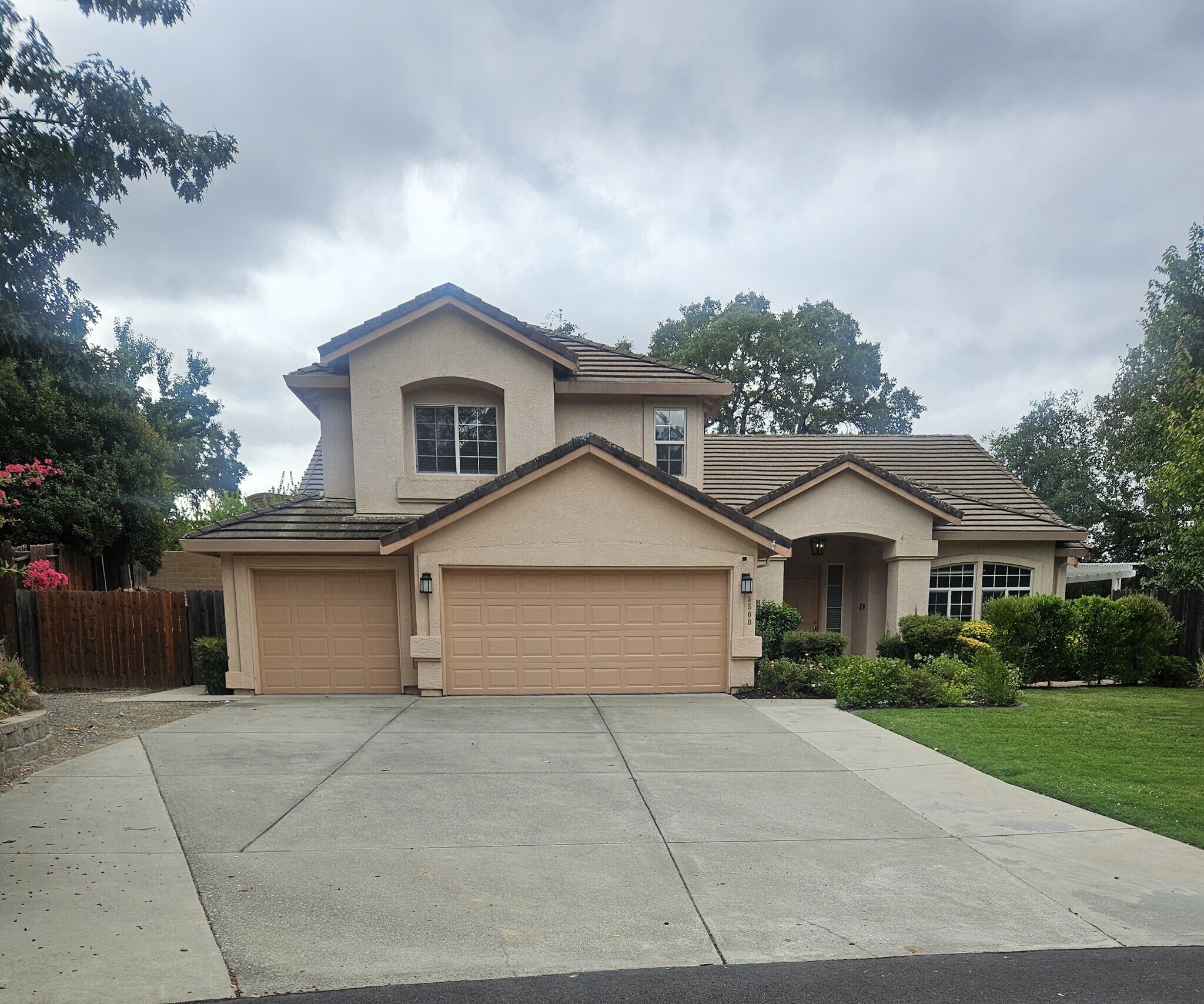 Building Photo - 5500 Granite Falls Way