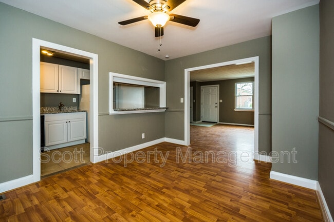Building Photo - 8627 Willow Oak Rd