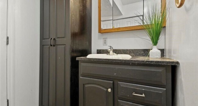 Building Photo - 1820 McGougan Rd