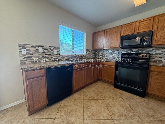 Building Photo - 1813 S 63rd Dr