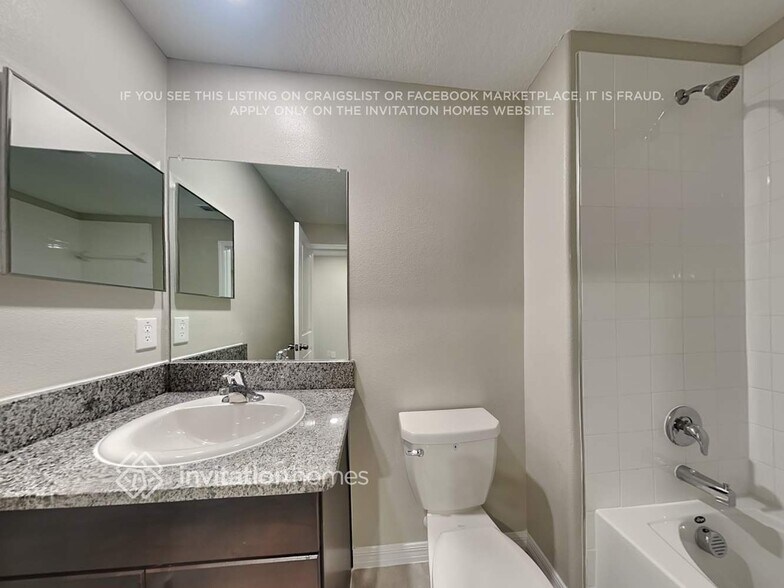 Building Photo - 8511 Druid Oaks Ln