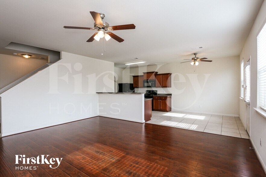 Building Photo - 4717 Cedar Springs Dr