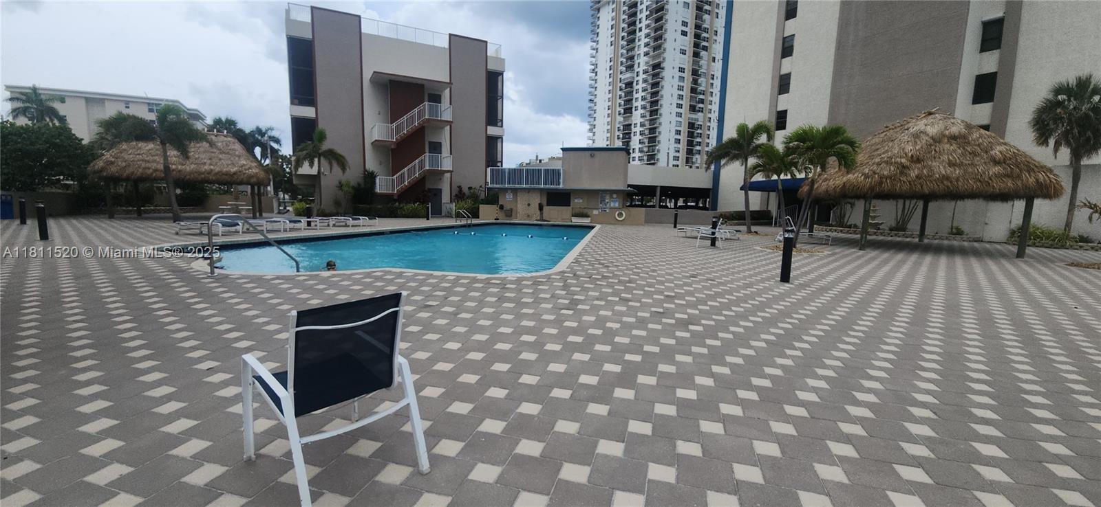 Building Photo - 1600 S Ocean Dr