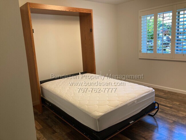Building Photo - 126 Blue Wing Dr