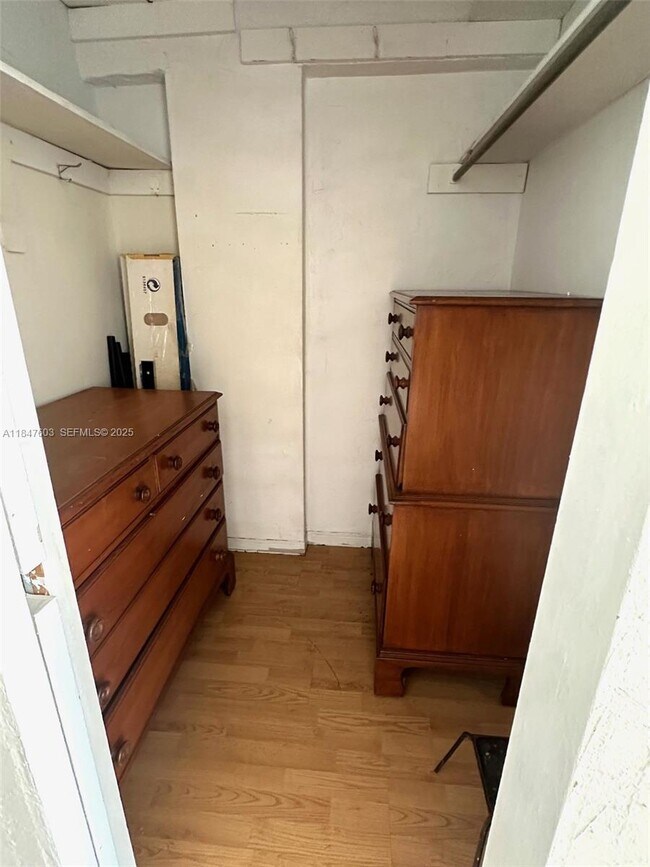 Building Photo - 1400 Pennsylvania Ave