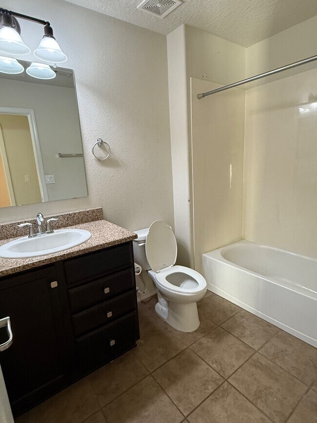 Building Photo - 12023 Pocono Rd SE