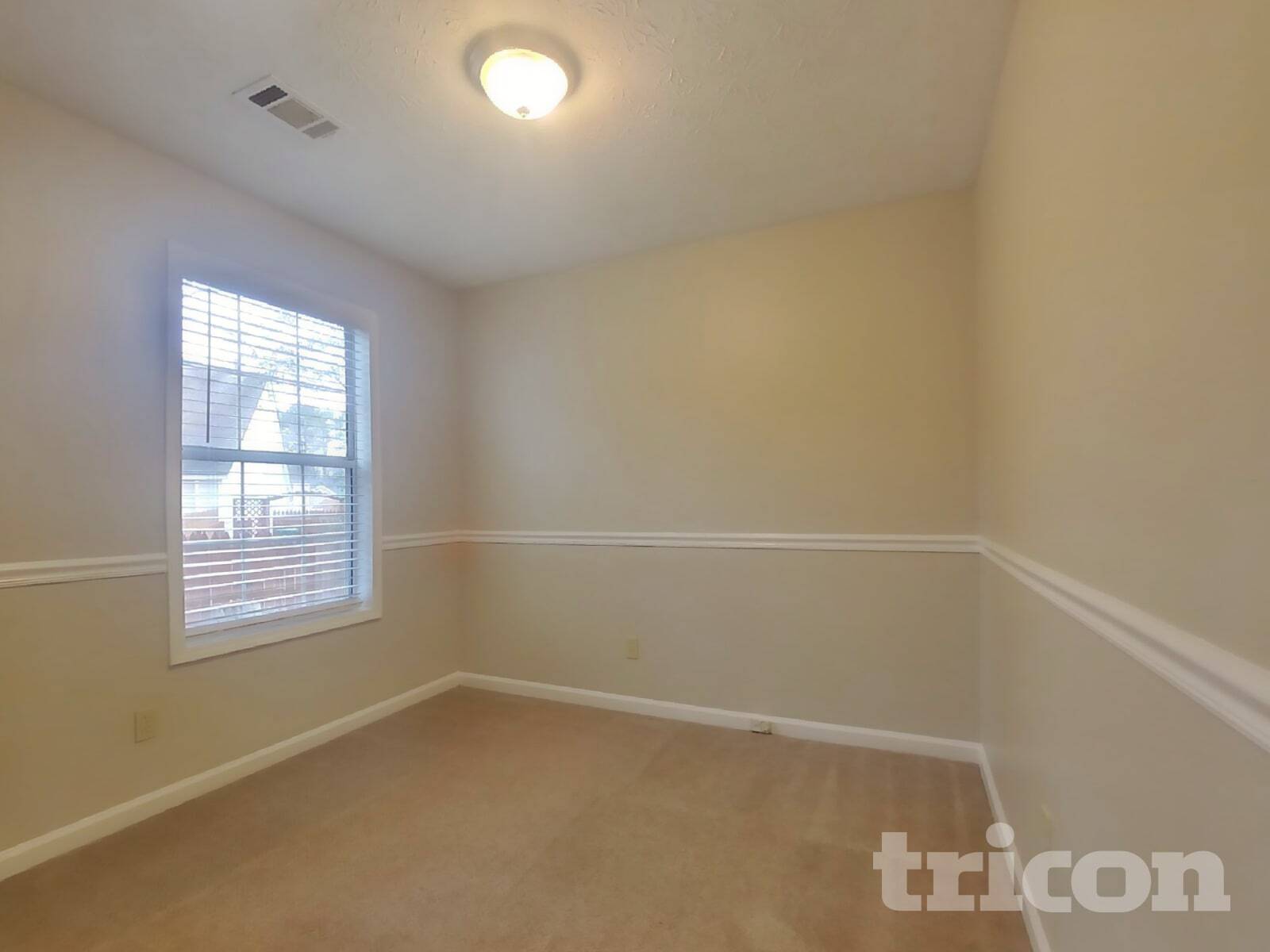 Building Photo - 1831 Commonwealth Dr