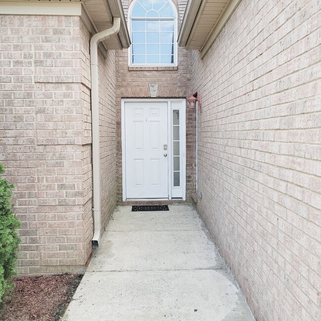 Building Photo - 401 Old Cahaba Way