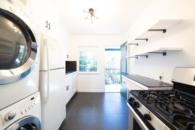 Building Photo - 11638 Riverside Dr