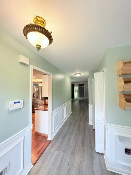 Building Photo - 365 Saybrook Ln