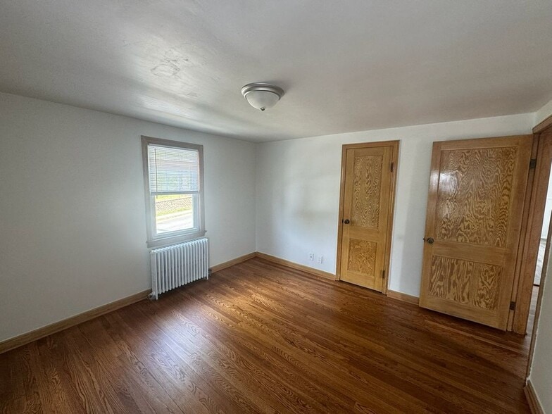 Building Photo - 415 Palisade Ave