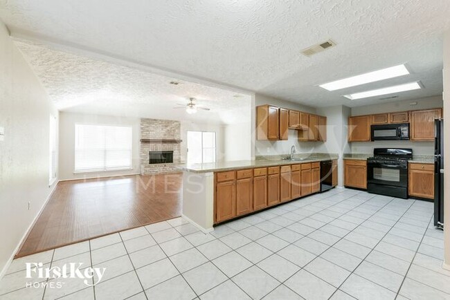 Building Photo - 8326 Carmelwood Ln