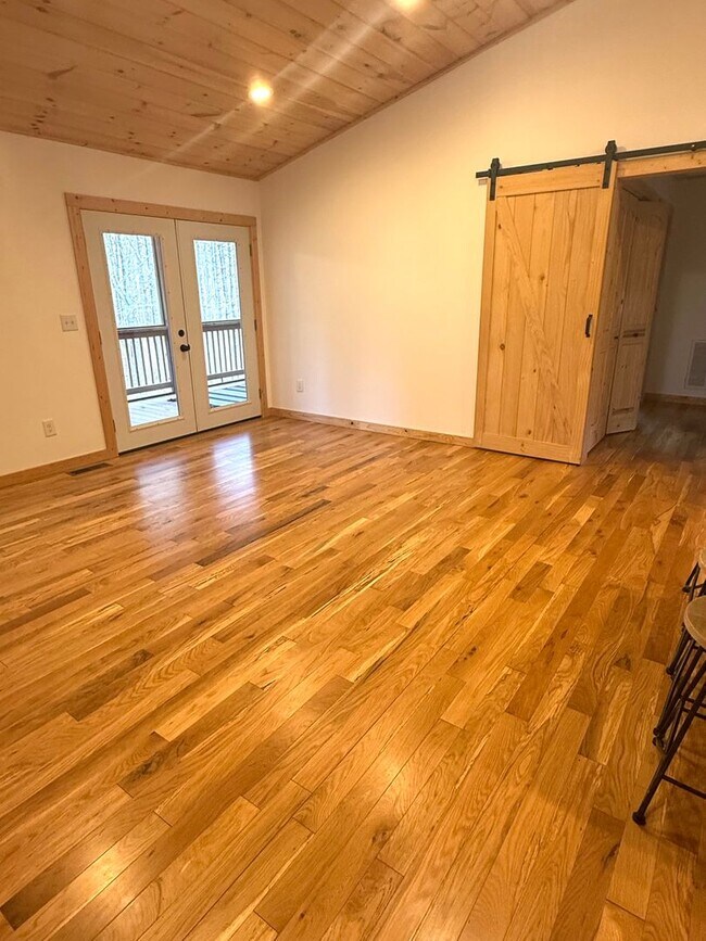 Building Photo - Sandy Gap Cabin