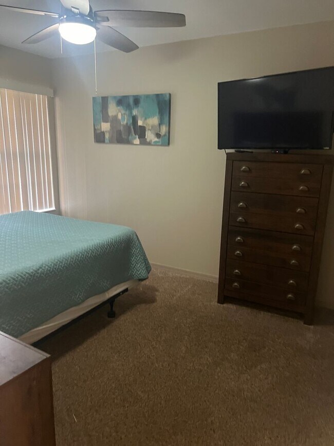 Building Photo - 2456 Sweetwater Club Cir