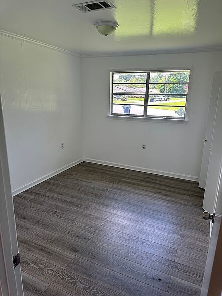 Building Photo - 127 Kaffie Dr