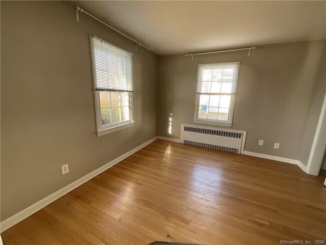 Building Photo - 9 Edwards Rd