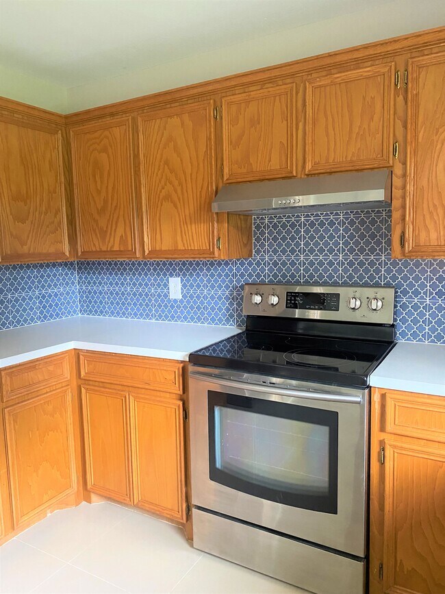 Building Photo - 2214 Mile 14 N