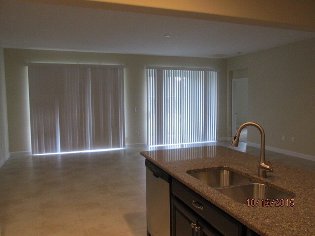 Building Photo - VALENCIA FLOOR PLAN, 4 BEDROOMS 3.5 BATHS ...