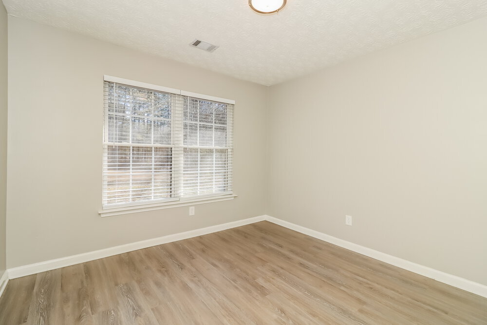 Building Photo - 110 Hunters Keep