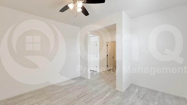 Building Photo - 40633 W Helen Ct
