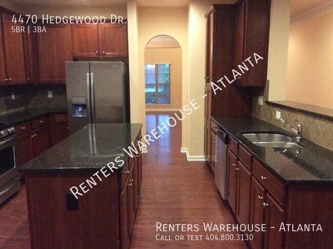 Building Photo - Spacious and Updated Home in Cumming