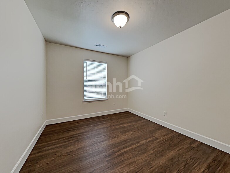 Building Photo - 1507 S Horton St