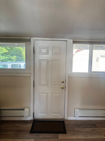 Building Photo - 290 N 300 E