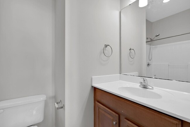 Building Photo - Wonderful craftsman style end-unit townhome