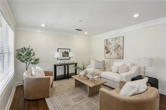 Building Photo - 1833 Flat Shoals Rd SE