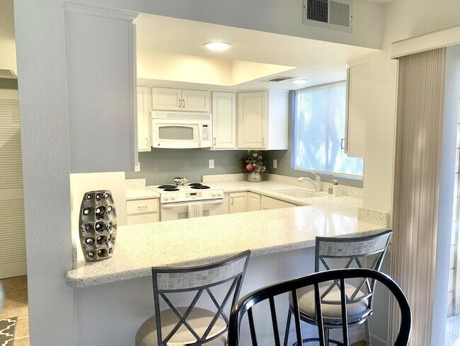 Building Photo - 46568 Arapahoe Dr