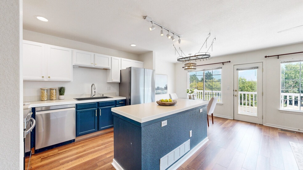 Building Photo - 2560 Concord Cir