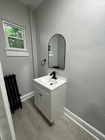 Building Photo - 3 Bedroom Semidetached Home