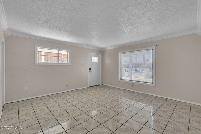 Building Photo - 252 Trinity Pl