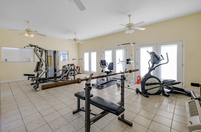 Building Photo - 1664 Beach Blvd