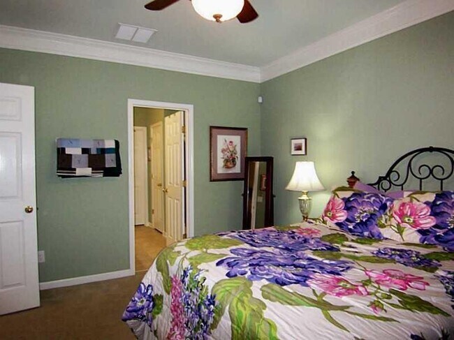 Building Photo - 6128 Prestwood Dr