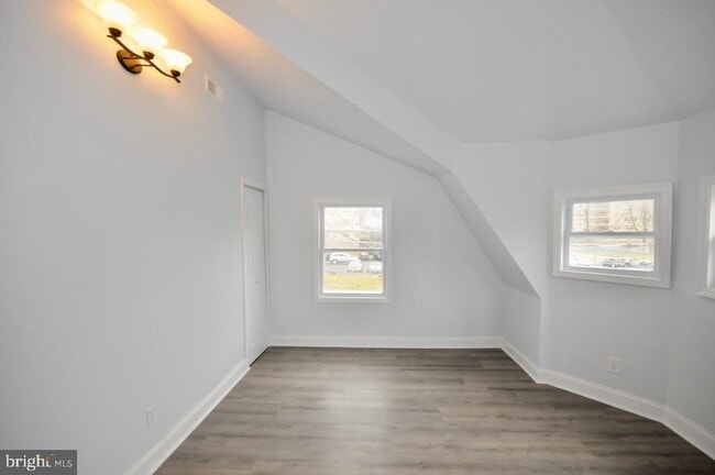 Building Photo - 601 Eldridge Ave