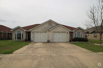 Building Photo - Rent Me Now!