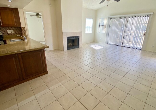 Building Photo - 2 Bedroom 2 Bath in Mesa