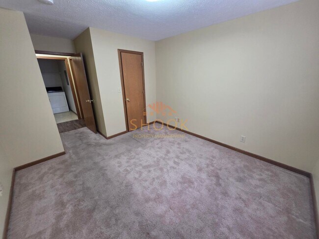 Building Photo - 2801/2803 Plaza Ln