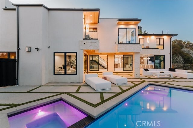 Building Photo - 2608 Zorada Dr
