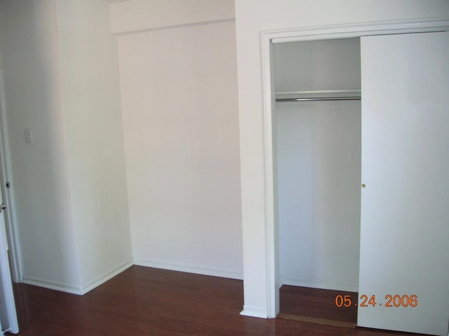 Building Photo - 734 North Terrace