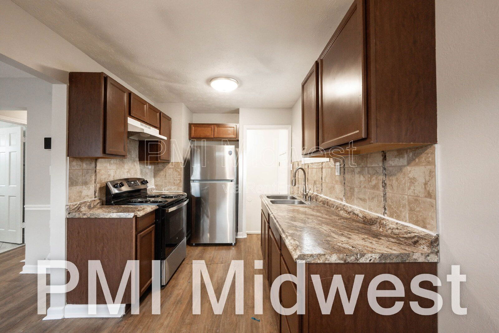 Building Photo - 3101 N Temple Ave